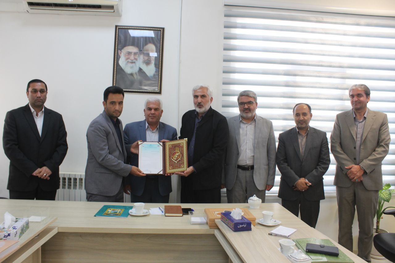 آیین معارفه مدیر اداره آموزش و پرورش شهرستان فیروزه برگزار شد.