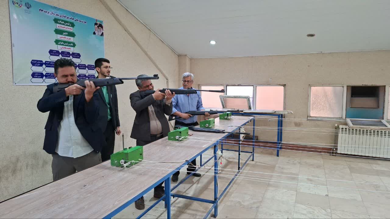 خبرنگاران تیرانداز شدند