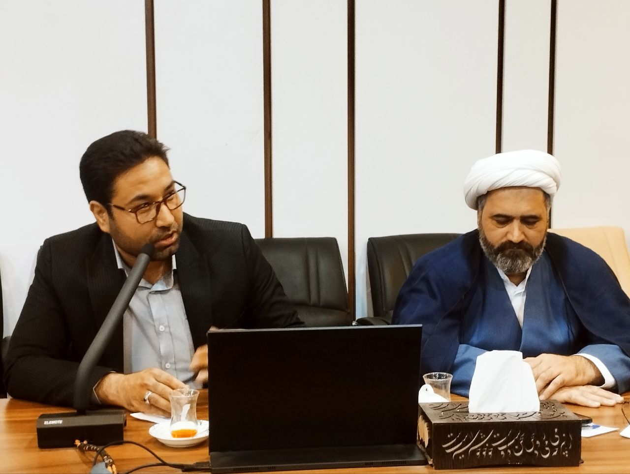 موافقت مجلس با تعویق ۶ ماهه موعد برگزاری انتخابات شوراهای شهر و روستا ... نمایندگان در جلسه علنی امروز مجلس شورای اسلامی، در جریان بررسی اصلاح موادی از قانون ... پایگاه خبری شورا تریبون