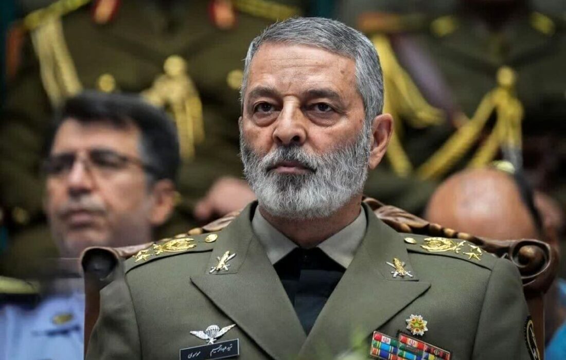 قدردانی رئیس ستادکل نیروهای مسلح از حضور باشکوه مردم در مراسم تشییع ۳۰۰ شهید گمنام